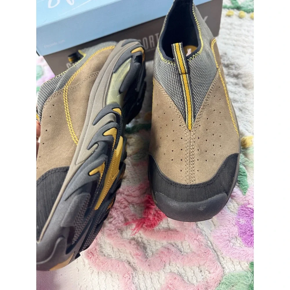 Bass‎ Agoura Mens Brown Leather Slip On Hiking Walking Shoes Size 10M